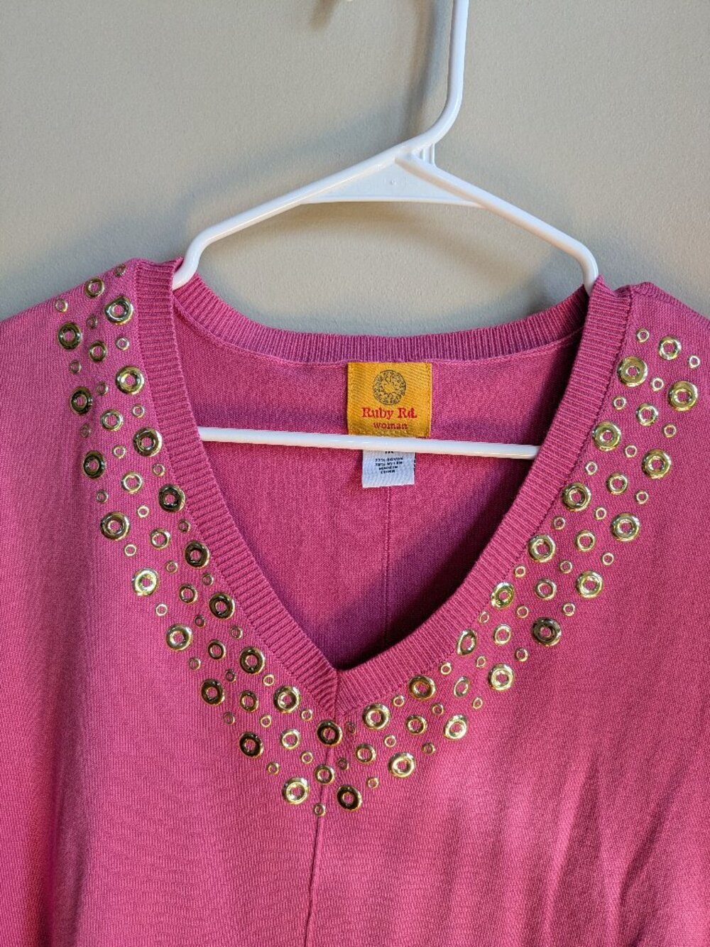 ruby rd woman NWT pink long sleeve sweater gold ring accents size 1X #722